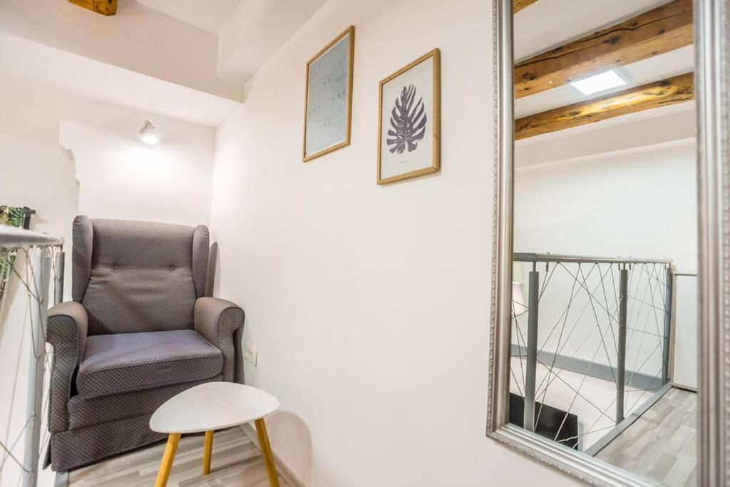 Apartma N'Poznam Tobacna Любляна Экстерьер фото