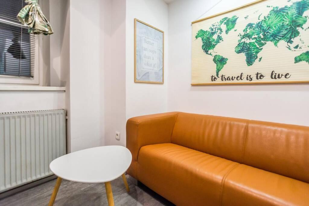 Apartma N'Poznam Tobacna Любляна Экстерьер фото